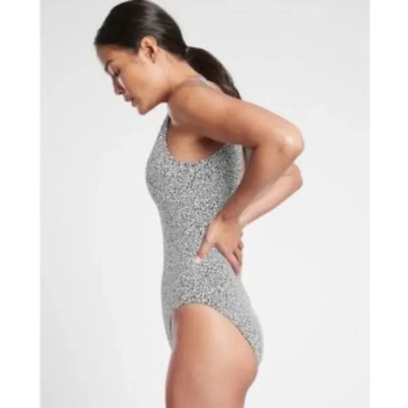NWT Athleta Seychellles Textured One Piece Size Medium - Picture 3 of 12